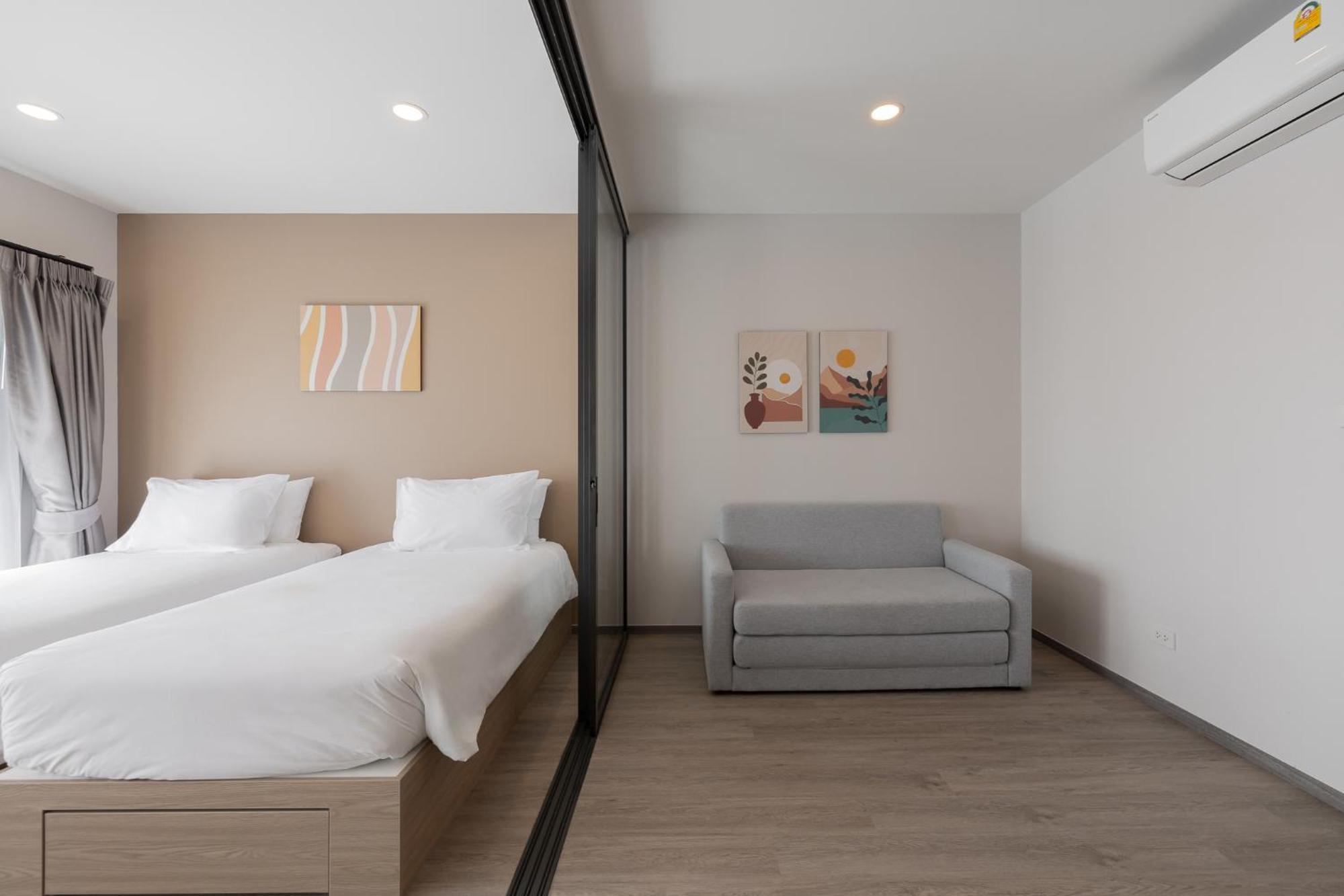 Salaya One Hotel & Service Apartment エクステリア 写真