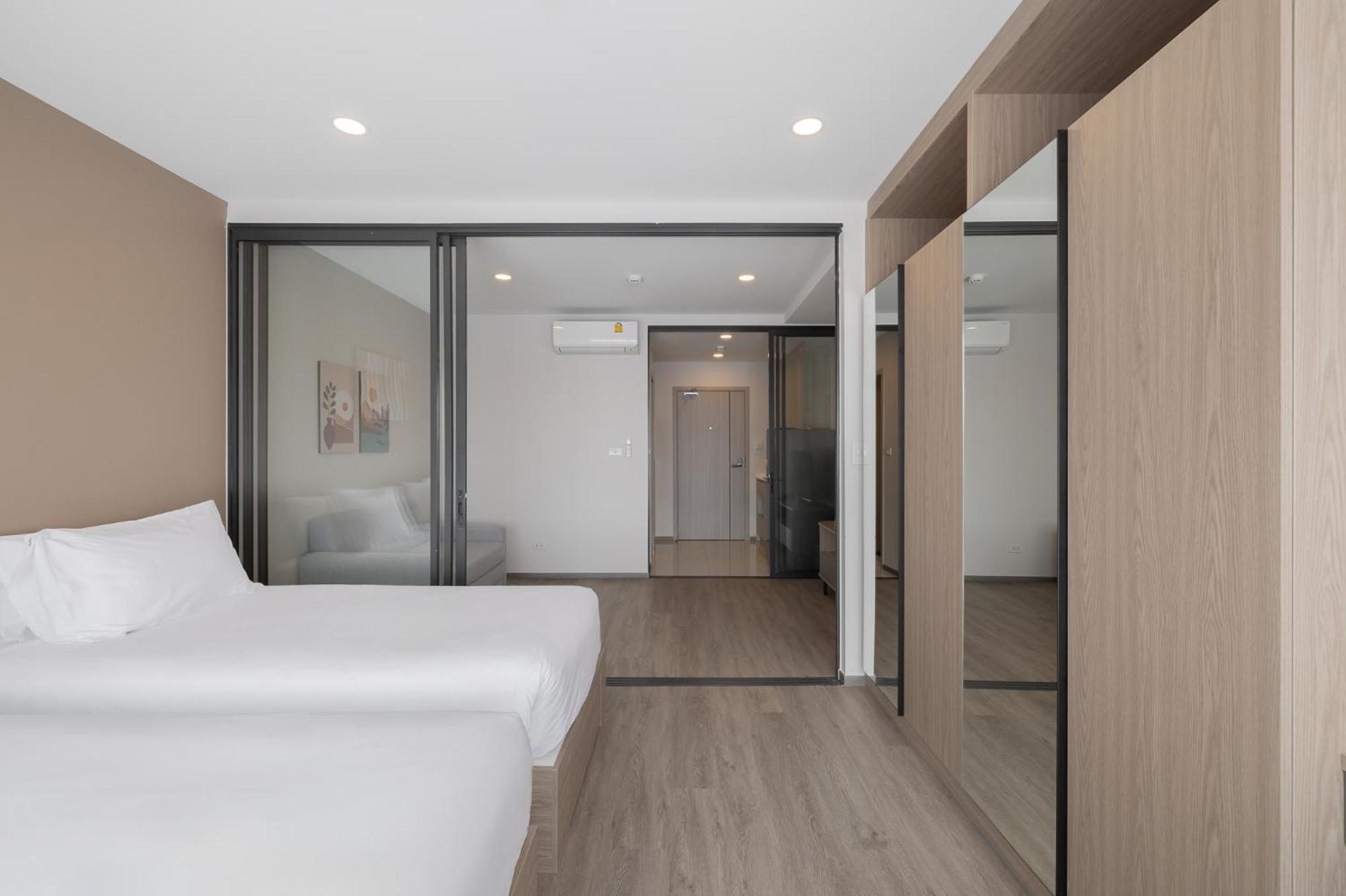 Salaya One Hotel & Service Apartment エクステリア 写真