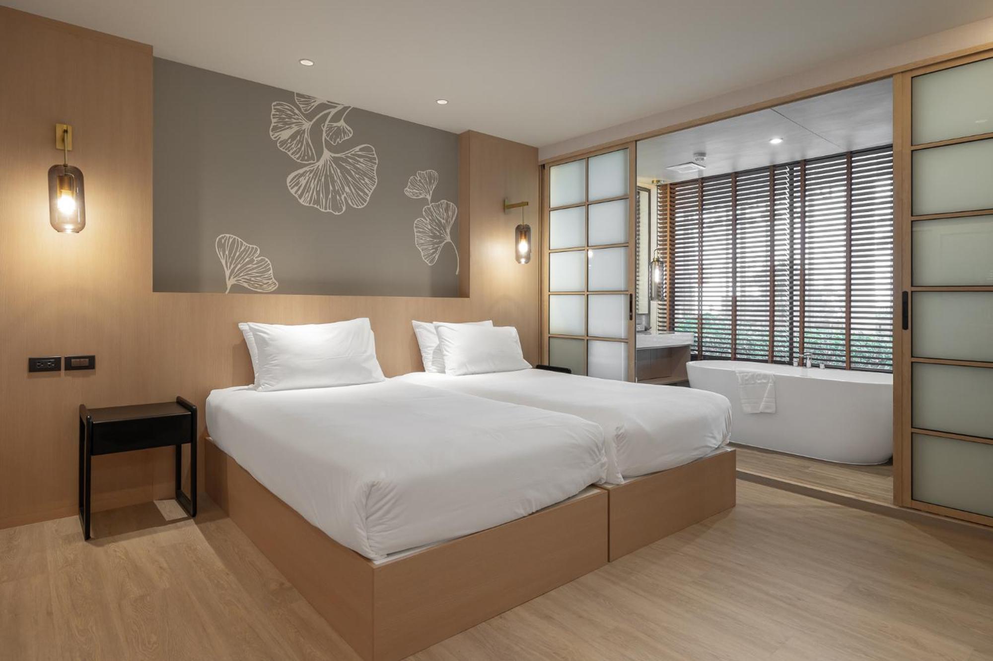 Salaya One Hotel & Service Apartment エクステリア 写真