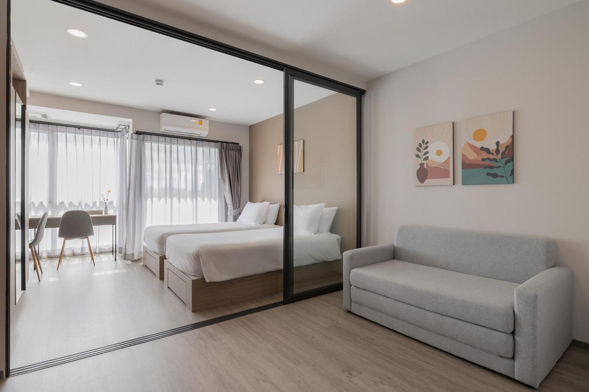 Salaya One Hotel & Service Apartment エクステリア 写真